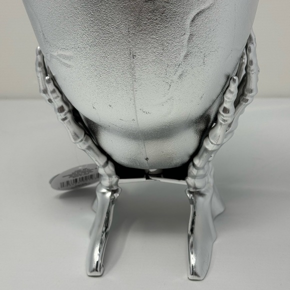 Halloween Skeleton Skull In Hands Candy Planter Bowl Silver Color NWT 5” X 7.5” - Picture 5 of 16